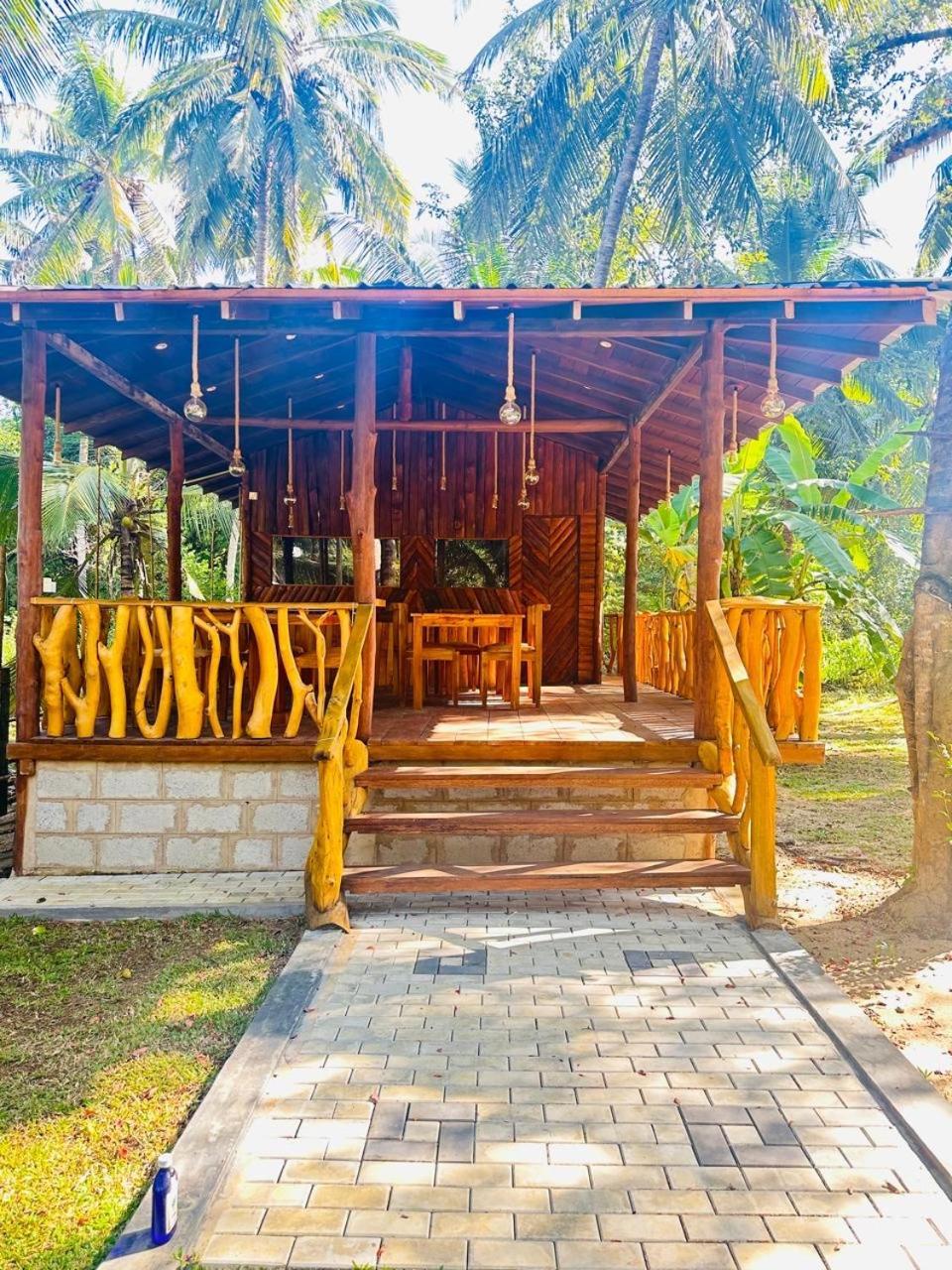 Residence Inn Udawalawe Exterior photo
