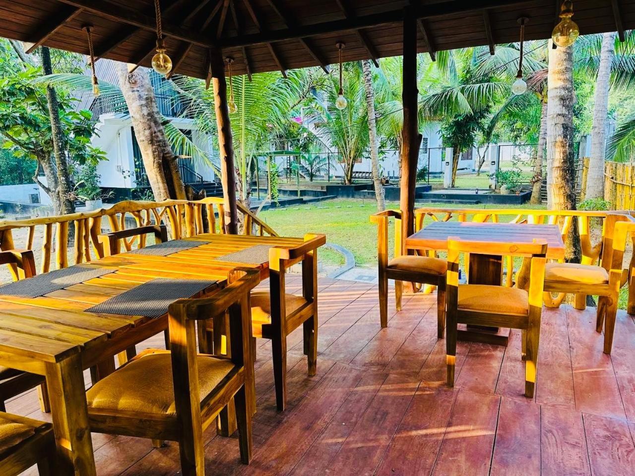 Residence Inn Udawalawe Exterior photo